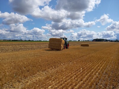 CLAAS Elios 200, Elios 300, Axos 200