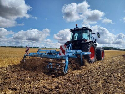 CLAAS Elios 200, Elios 300, Axos 200