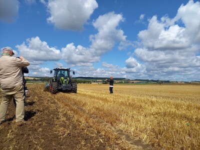 CLAAS Elios 200, Elios 300, Axos 200