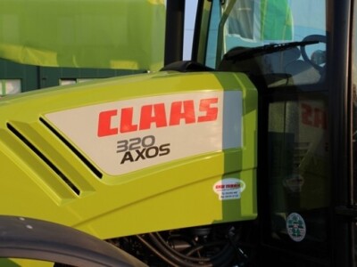 Traktor Claas AXOS