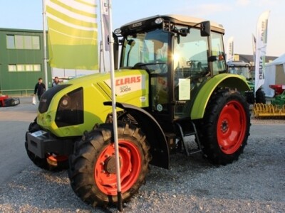 Traktor Claas AXOS