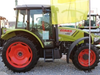 Traktor Claas AXOS