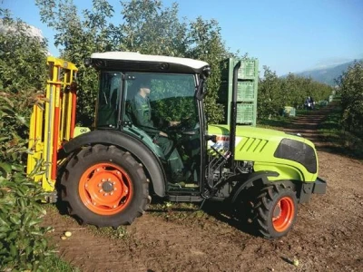 Traktor Claas NEXOS