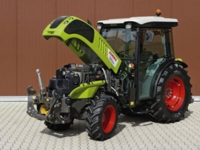 Traktor Claas NEXOS