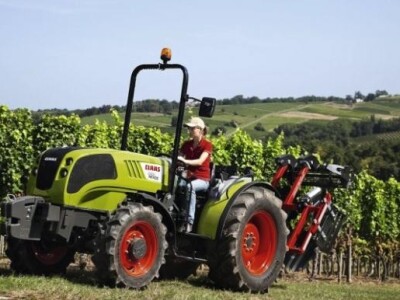 Traktor Claas NEXOS