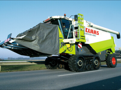 CLAAS obilježava 35 godina rada s gusjenicama - danas su standard u industriji CLAAS obilježava 35 godina rada s gusjenicama - danas su standard u industriji