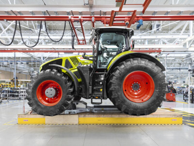 Claas postavlja kamen temeljac za novi multifunkcionalni proizvodni pogon u tvornici traktora u Le Mansu