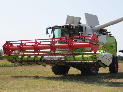 Kombajn Claas Tucano 420