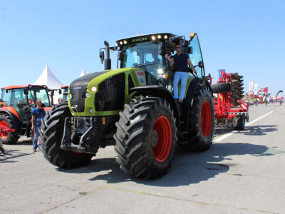 Farm Show Osijek 2017 - Traktori