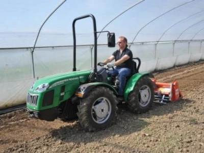 Traktor Ferrari Cromo K30/40 AR/RS