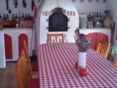 Gosti će ovdje biti posluženi iz specijalnog ukrašenog suđa Gosti će ovdje biti posluženi iz specijalnog ukrašenog suđa