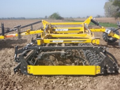 Dugačak je 6,9 metara