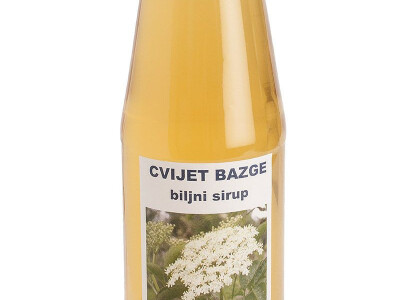 Biljni sirup cvijeta bazge baš je osvježavajući Biljni sirup cvijeta bazge baš je osvježavajući