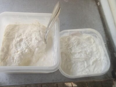 Da li će proizvođači naći kupce za zalihe sira i kajmaka?