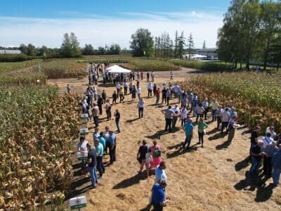 Dan polja BC hibrida kukuruza i suncokreta te sorti soje