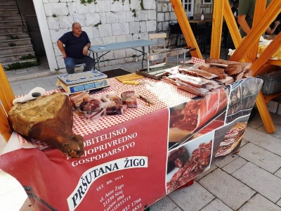 Dani u vali i ribarski brodovi