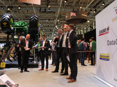 DataConnected manekeni