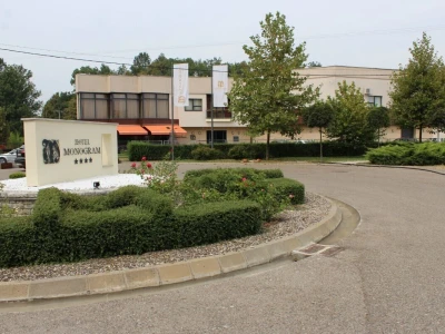 Destilerija i hotel Monogram
