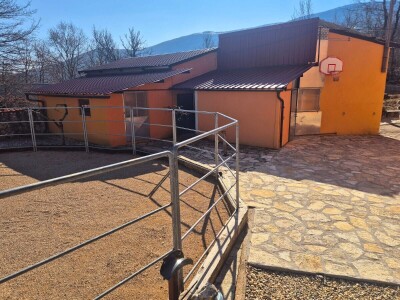 Destilerija i sušara u Gornjim Maovicama Destilerija i sušara u Gornjim Maovicama