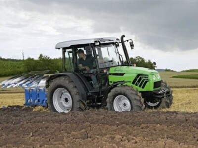 Traktor Deutz-Fahr Agroplus