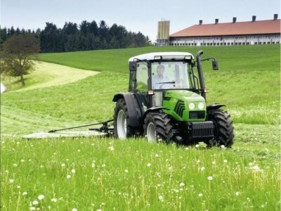Traktor Deutz-Fahr Agroplus