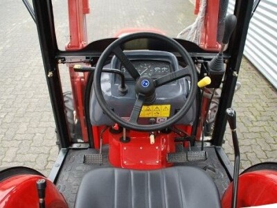 Traktor Impodan DF 254