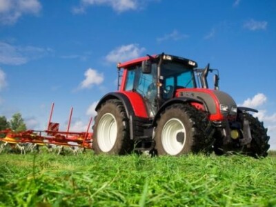 Traktor Valtra Direct