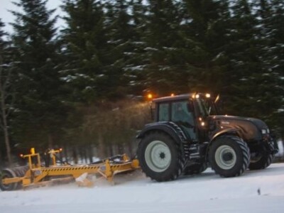 Traktor Valtra Direct