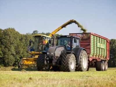 Traktor Valtra Direct