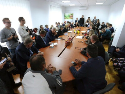 Europarlamentarci s proizvođačima voća i povrća