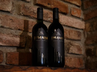 Najnagrađivaniji proizvod Grošekovih je kupinovo vino "Divlji kupin"