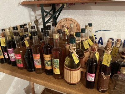 Šta je zajedničko siru, bilju, Ivi i Ćiri, a nisu veziri?