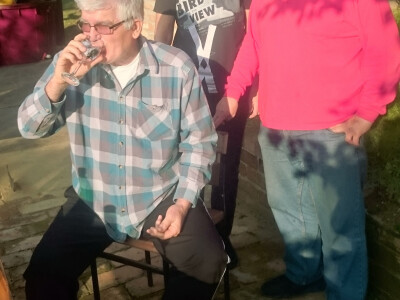 Zdravko i Vesna Vobrovac i njihov gost Damir Mendler