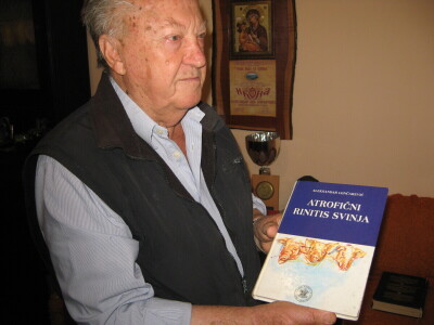 Doktor veterine u desetoj deceniji čuva koze i pravi sir!