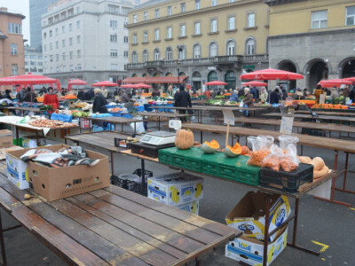 Tržnica Dolac u Zagrebu Tržnica Dolac u Zagrebu