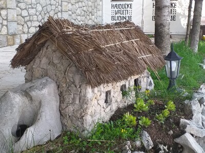 Dolaze turisti iz cijelog svijeta, ali čoban Perko ne može da nađe ženu