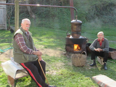 Domaća rakija Mirka Vojnovića iz Velike Žuljevice