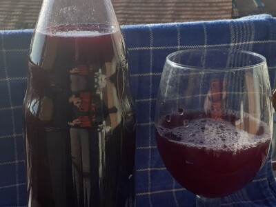 Domaći sok od mirisavke – vitaminska „bomba“