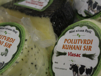 Kuhani sir s vlascem