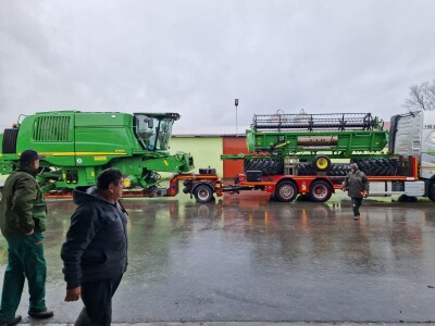 Dostava traktora i kombajna naručenih putem platforme E-farm