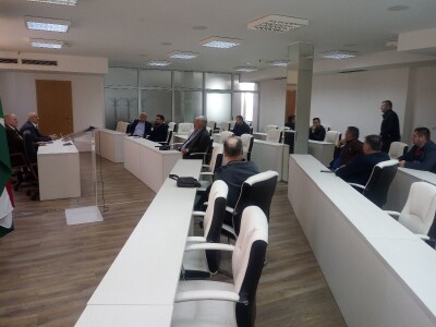 Dr. Nezir Tanović: Svi u proizvodnju, koliko god je to moguće Dr. Nezir Tanović: Svi u proizvodnju, koliko god je to moguće