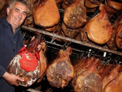 Drniški pršut (sušenje)