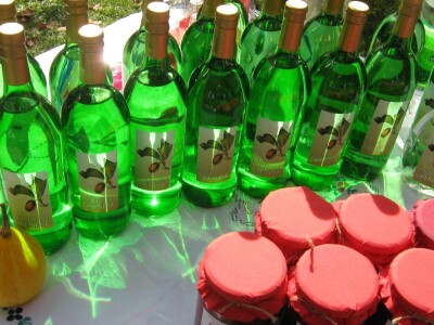 Drvena kašika, puno vremena i strpljenja za savršeni mućeni pekmez od drenjina