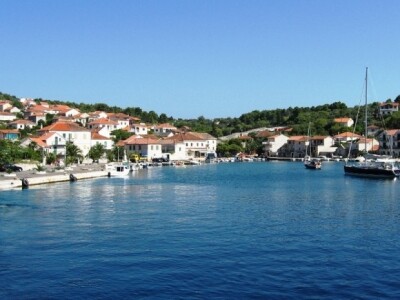 Drvenik Veli i Drvenik Mali nadomak Trogira