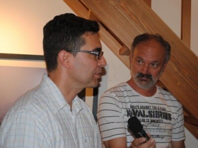 U Kuli i Kući Buta je postavljen prezentacijsko-prodajni pult za prodaju i podjelu brojnih stručnih, popularnih i promidžbenih publikacija