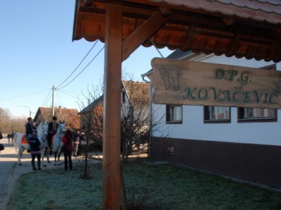 Bolje da nestane selo, nego običaji