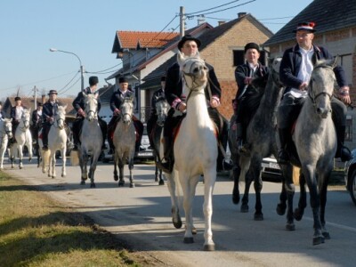 Bolje da nestane selo, nego običaji