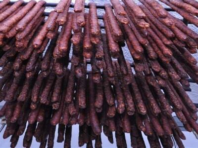 Koja je tajna proizvodnje za dobru i sočnu uskrsnu šunku koja je ovih dana veoma tražena delicija?