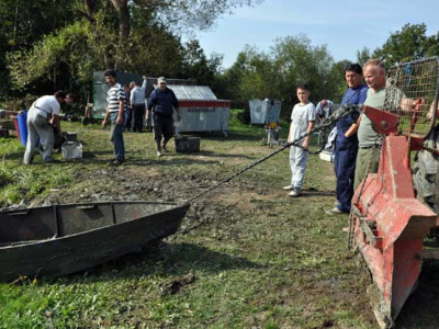 Ispuštanje ribnjaka u Jakšiću