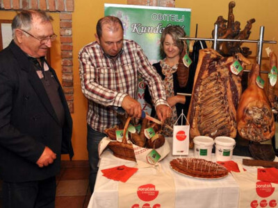 Doručak s hrvatskih farmi Požega